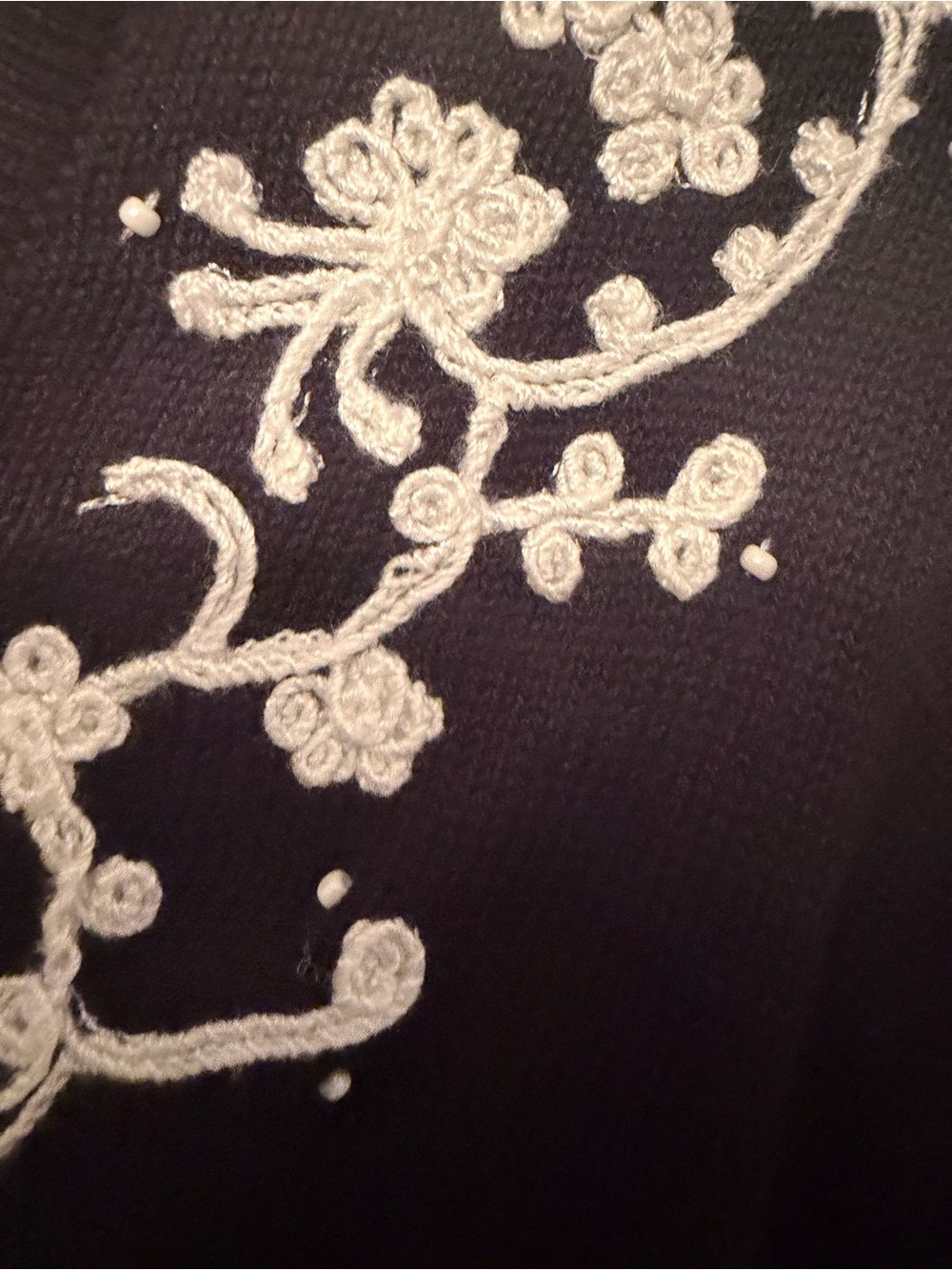 Croft & Barrow Embroidered Floral 3/4 Sleeve Sweater Top Black Large NWT - Picture 2 of 7